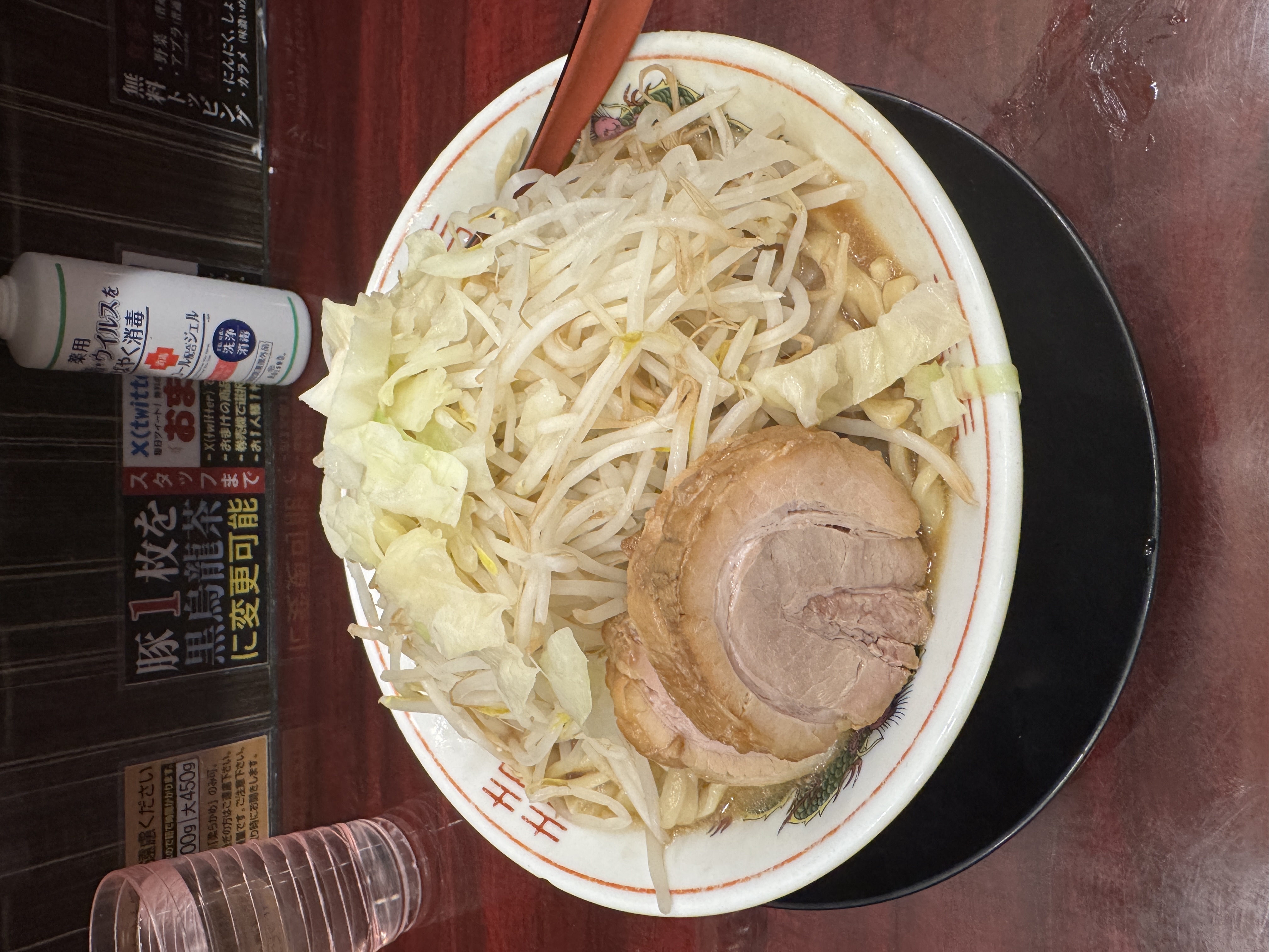 エレベータ前